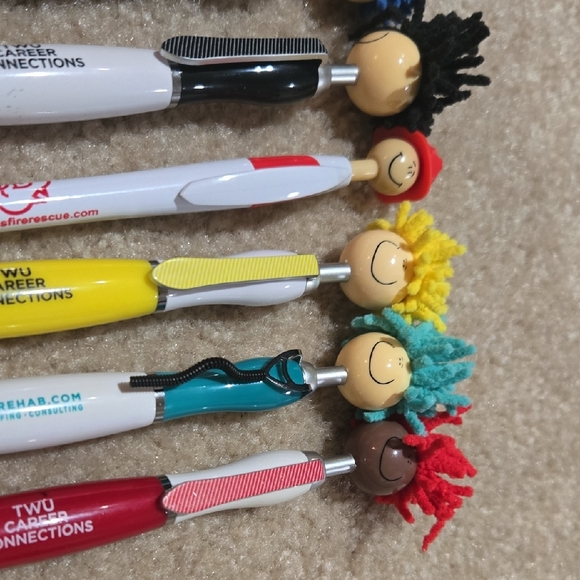 Free If Bundled! Colorful Novelty Pens with Fun Characters - Picture 4 of 4